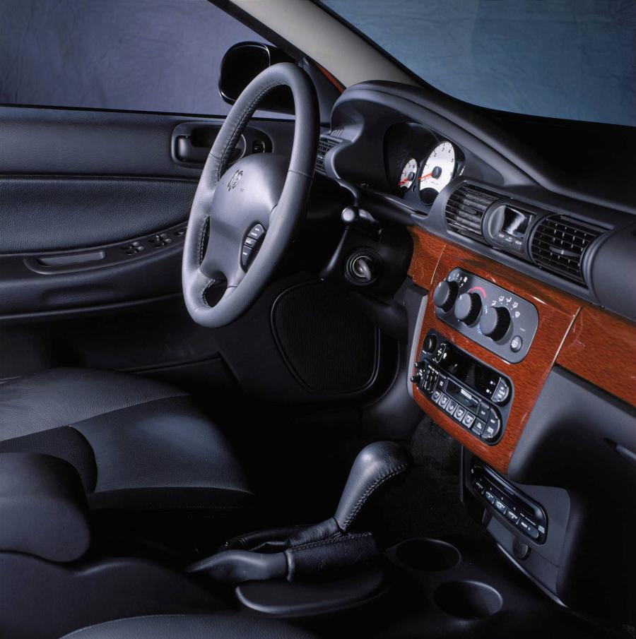  Dodge Stratus 2001 года  (фото 9 из 17)